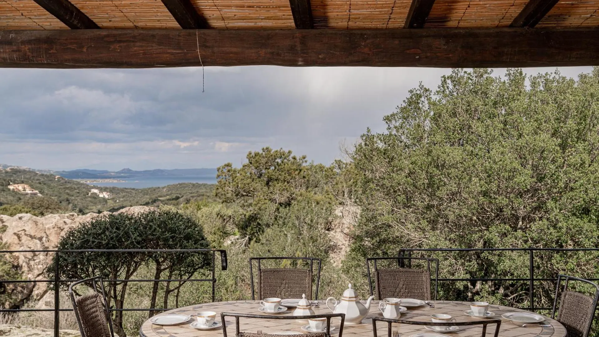 Villa Immersa Nella Natura Con Vista Mare 카니지오네